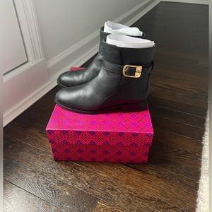 Tory Burch Brooke Ankle Bootie (7.5)